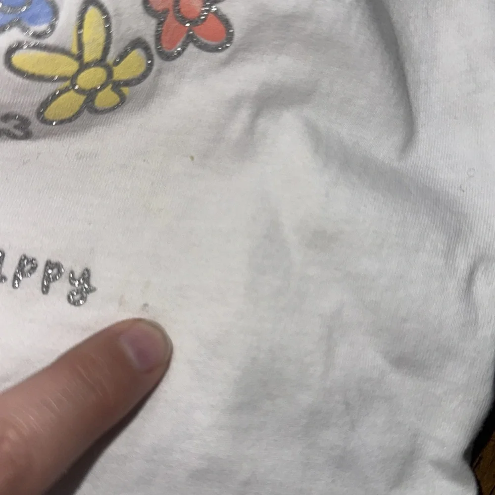 Carter’s 18 month T-shirt and shorts that always happy flowers and plowed